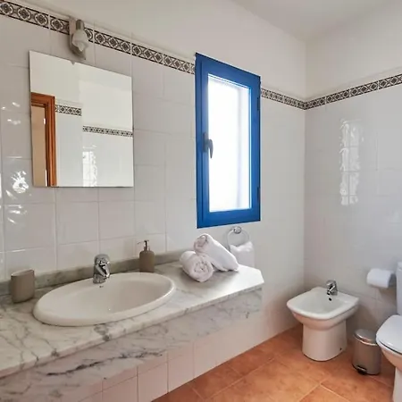 Maria Del Mar 2 Minutes To Supermarkets, 10 Minutes To Marina Rubicon, Pool, High Speed Wifi * Коста Бланка