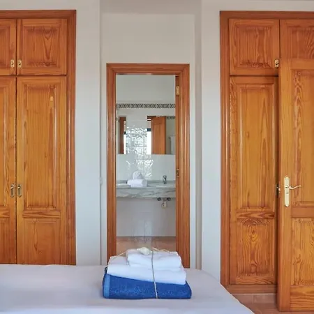 Maria Del Mar 2 Minutes To Supermarkets, 10 Minutes To Marina Rubicon, Pool, High Speed Wifi Дом отдыха
